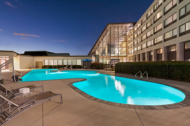 Images Holiday Inn Virginia Beach - Norfolk by IHG