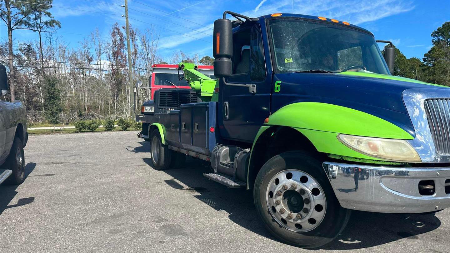 Moffo's Towing & Repair offers reliable towing services for vehicles of all sizes. With prompt respo Moffo's Towing & Repair Jacksonville (904)946-1926