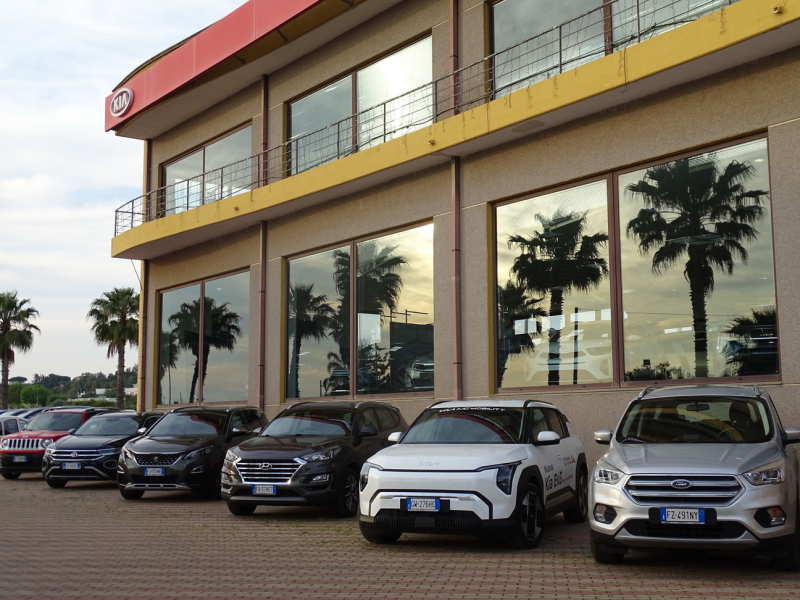 Images Tuttoruote Concessionaria KIA