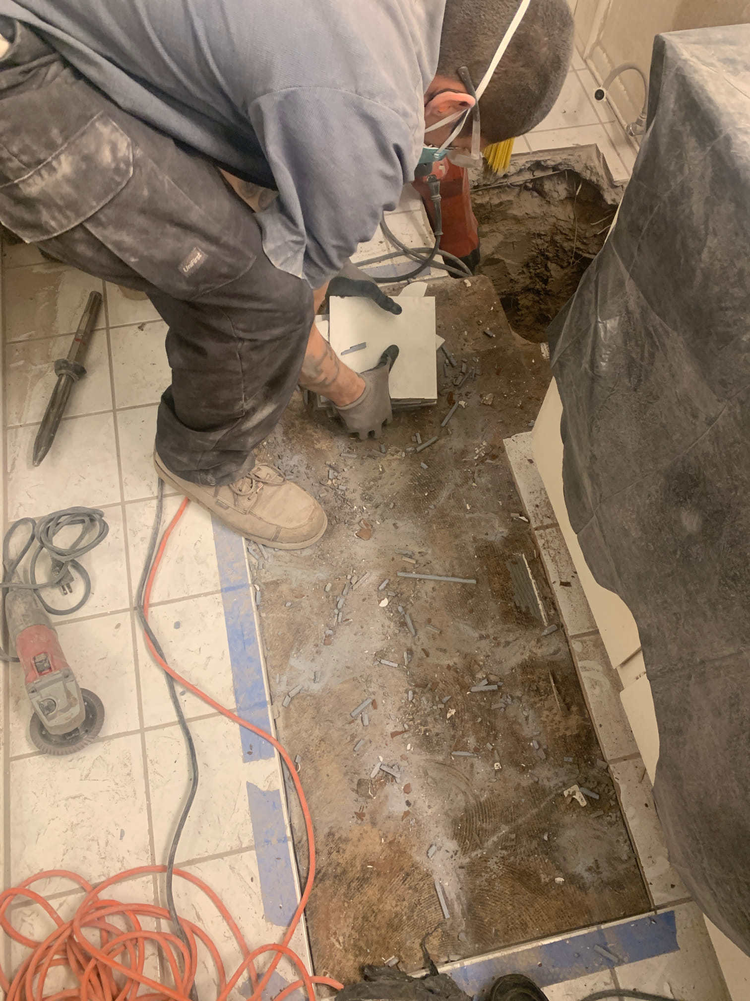 From clogged sinks to street jobs - We do it all  Proudly serving LA, Orange County and San Diego  Call the team if you are experiencing any plumbing issues âï¸