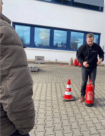 Bilder Erste-Hilfe, Brandschutzhelfer, Ausbildung, Beratung, Notfalltraining, Bildung und Betreuung