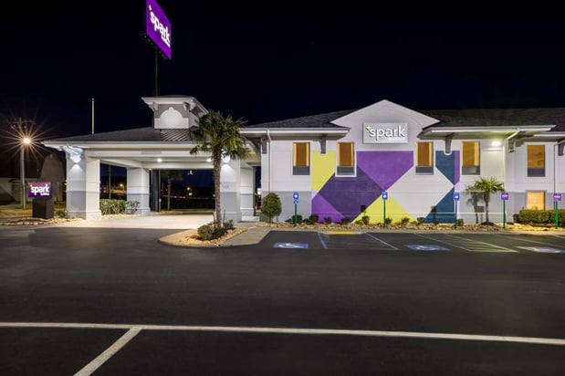 Images Spark by Hilton Calhoun