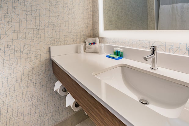 Images Holiday Inn Express & Suites Swansea by IHG