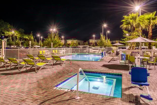 Images Holiday Inn Express & Suites St. Petersburg - Madeira Beach by IHG