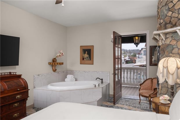 Images National Hotel Jackson, Tapestry Collection by Hilton