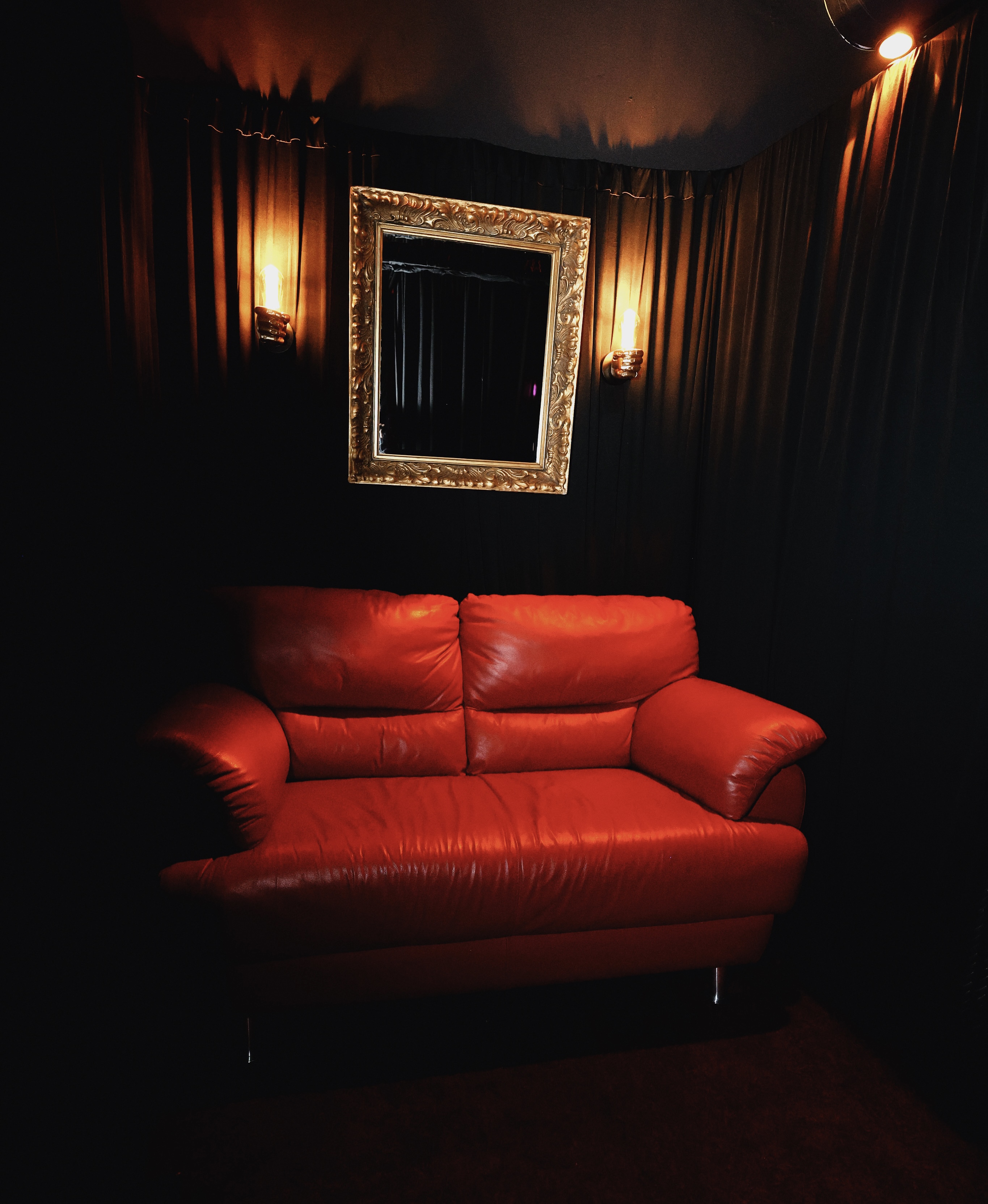 Bilder Crystal Club & Lounge | Stripclub | Tabledance | Live Shows | Nightclub