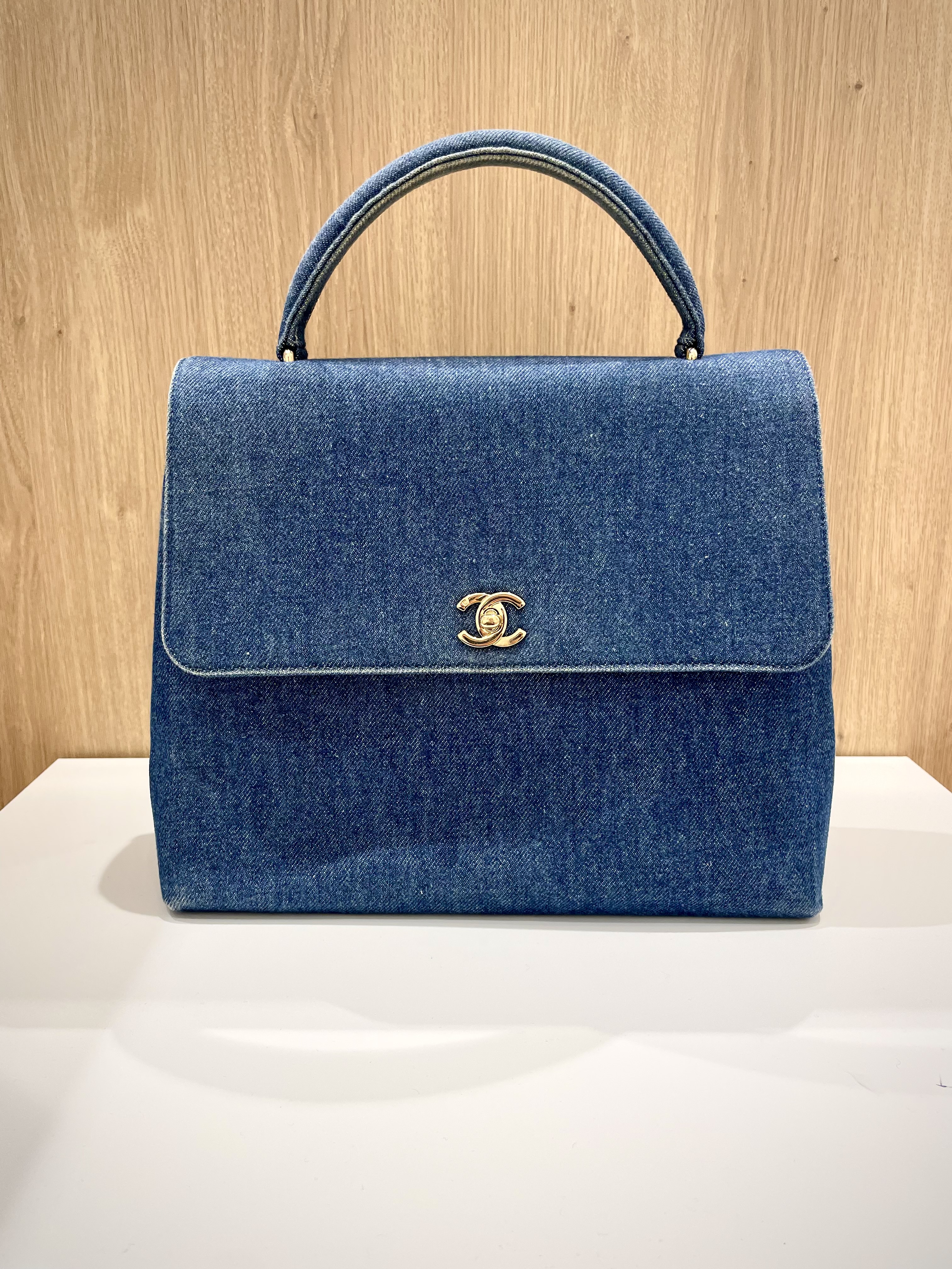 Images KOMEHYO（コメ兵）買取センターアミュプラザくまもと
