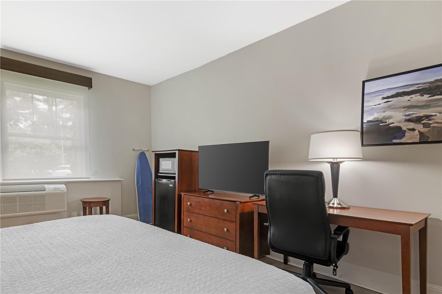 ADA King Bedroom with Roll-In-Shower