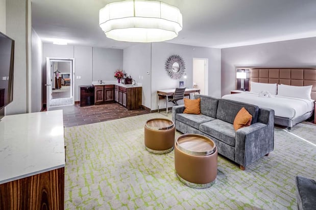 Images DoubleTree by Hilton Huntington