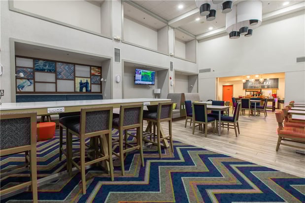 Images Hampton Inn & Suites Wilder