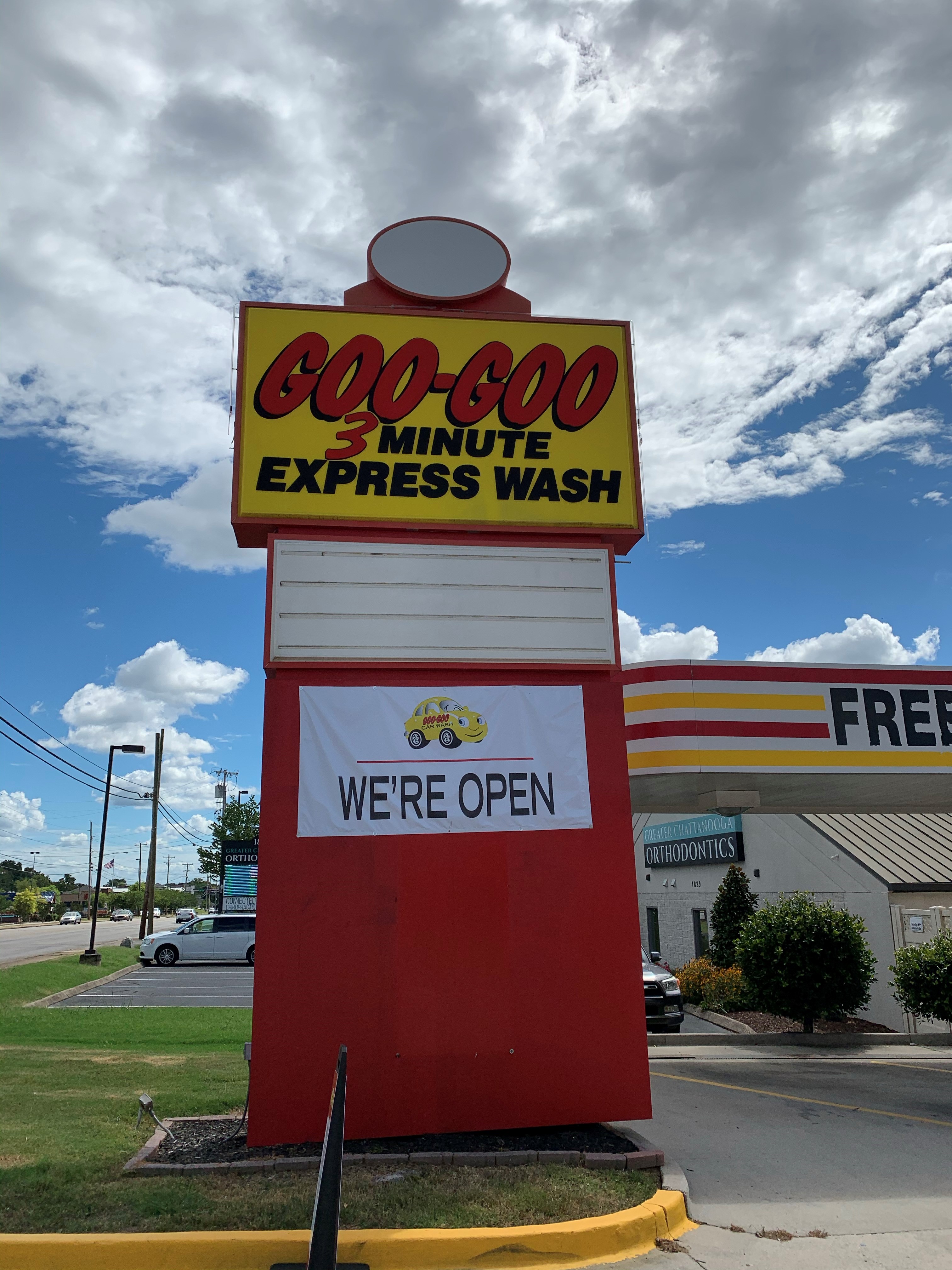 Goo Goo Express Car Wash - Chattanooga Photo