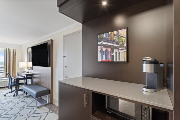 Images Crowne Plaza Executive Center Baton Rouge by IHG