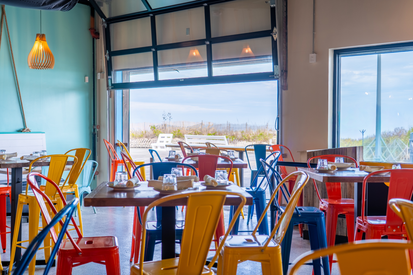 The Dunes Rehoboth Beach offers a relaxed, convenient stay near the Delaware beaches, with easy access to Rehoboth Beach, Dewey Beach, the boardwalk, restaurants, shopping, and coastal attractions.