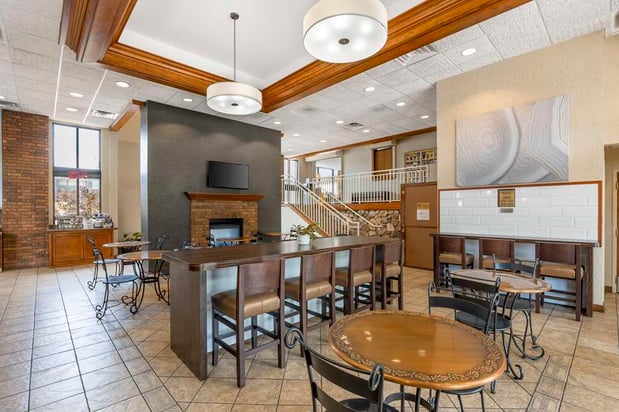 Images Best Western Plus Landing View Inn & Suites