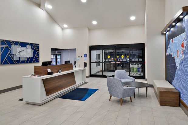Images Holiday Inn Express Winston-Salem Medical Ctr Area by IHG