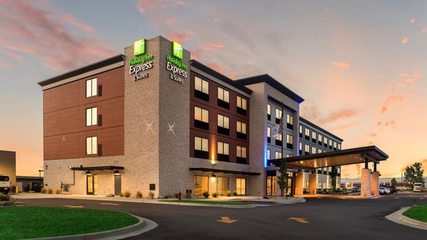 Images Holiday Inn Express & Suites Racine by IHG