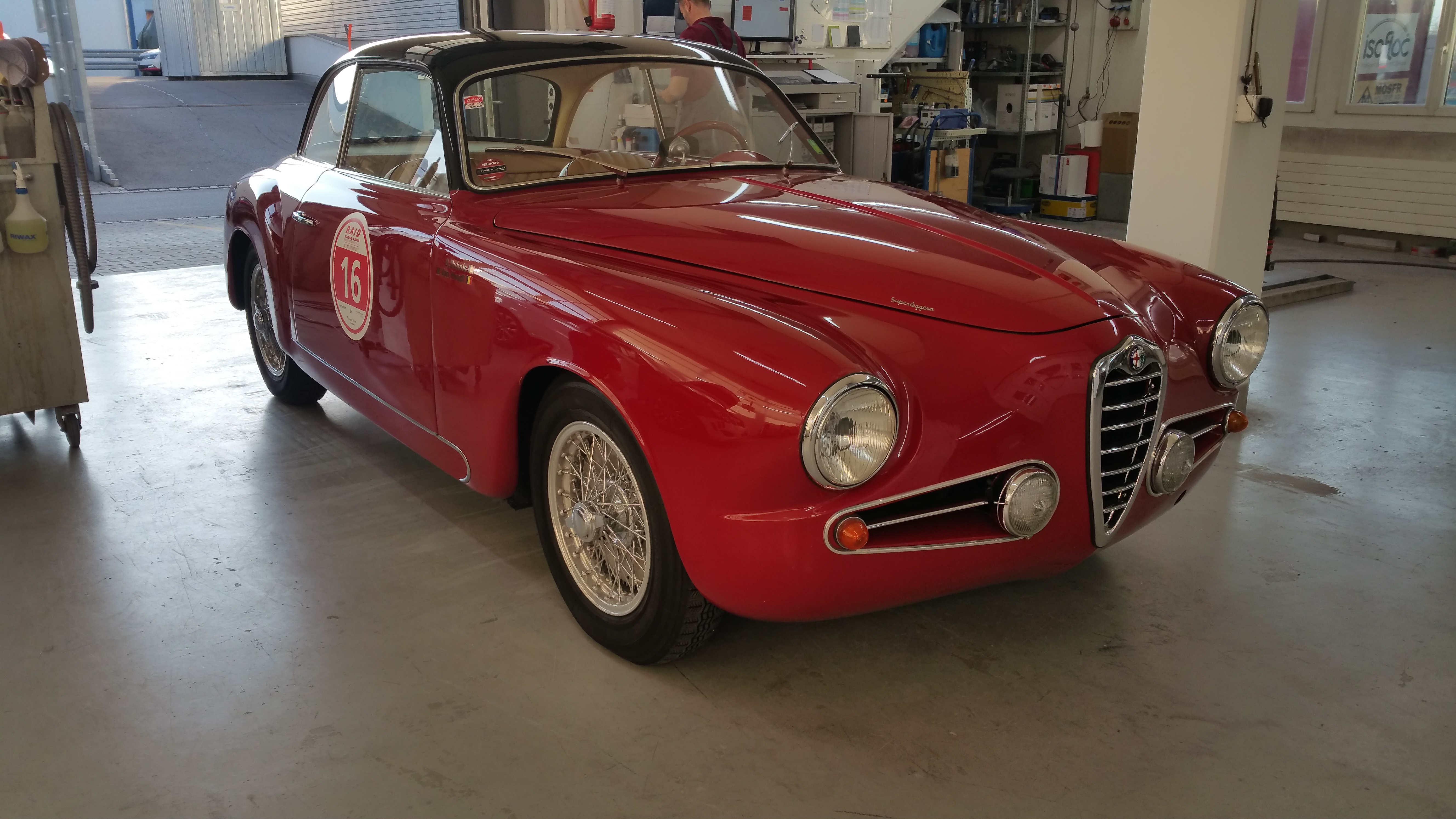 Bilder Taravella AG - Autospritzwerk & Carrosserie