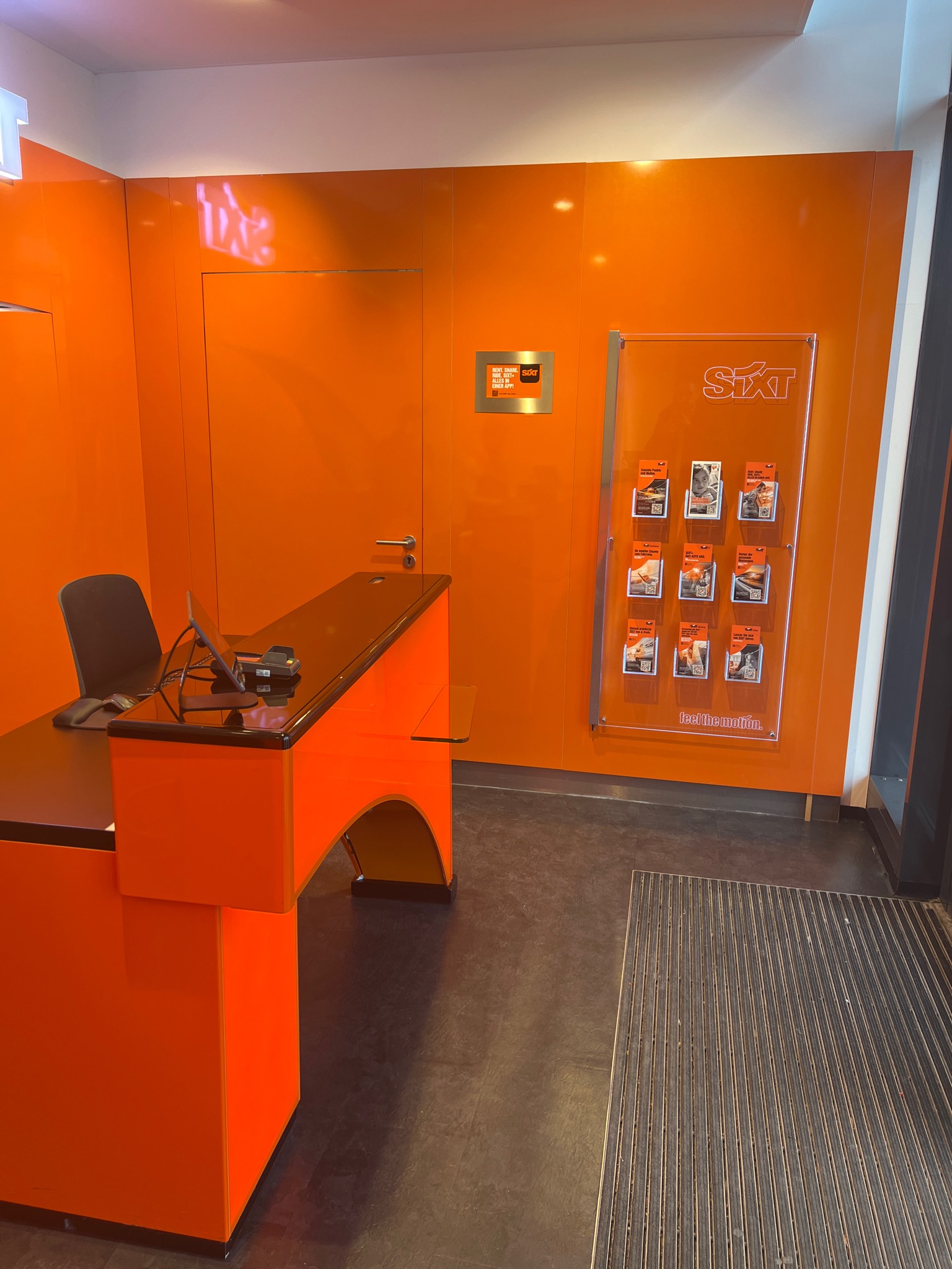 Bild 22 SIXT Autovermietung München Messestadt Riem in München