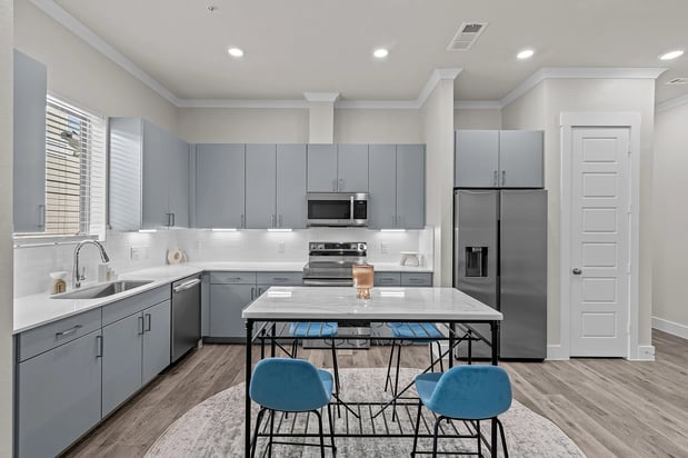 Images Luxe of Denton