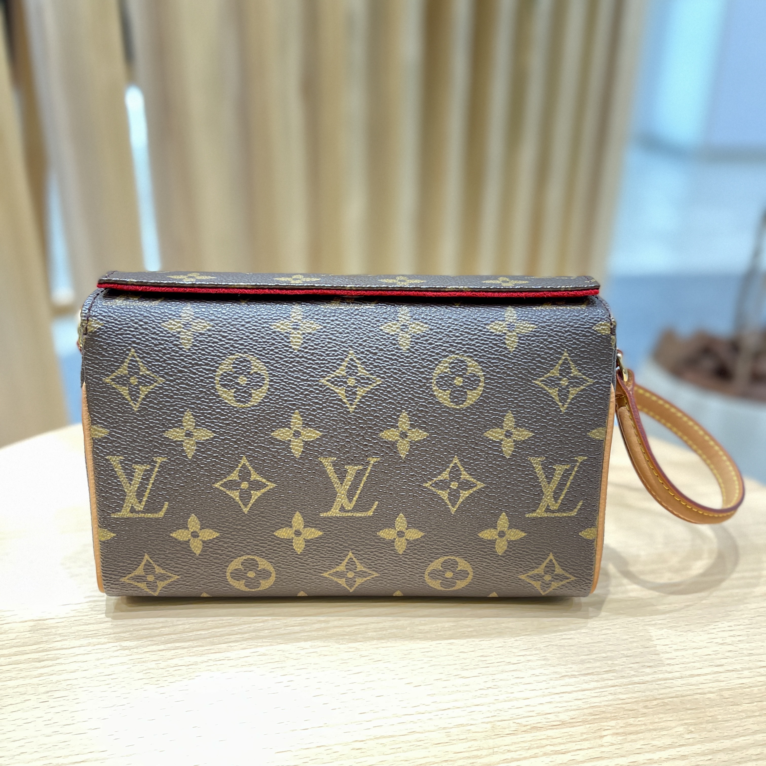 Images KOMEHYO（コメ兵）買取センターアスピア明石
