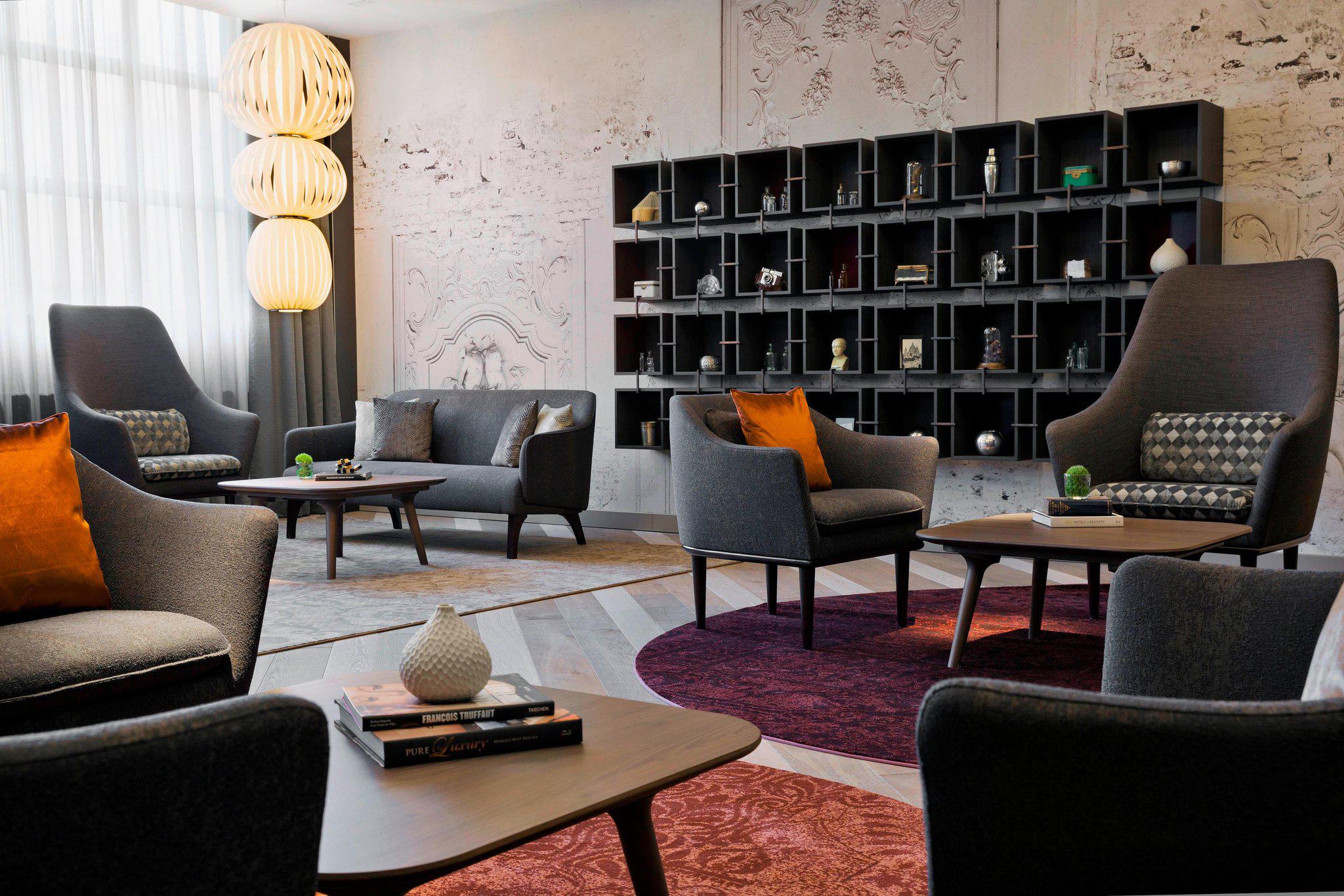 Renaissance Wien Hotel, Linke Wienzeile/Ullmannstrasse 71 in Vienna