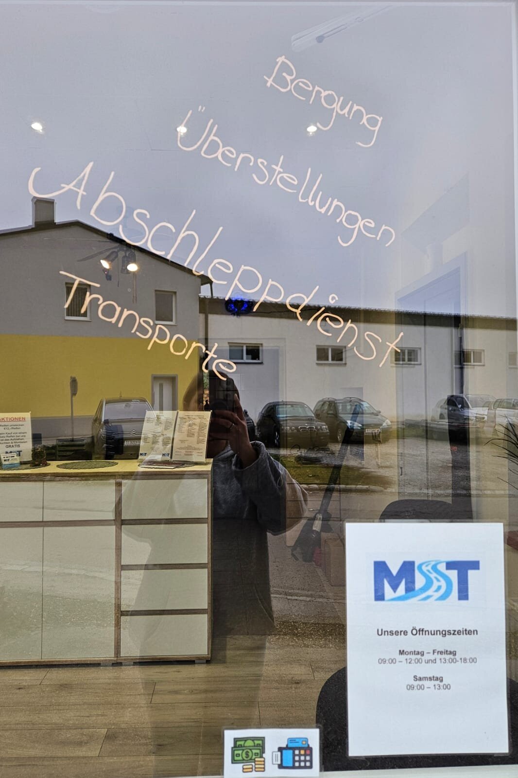 Bild 8 von MST Group