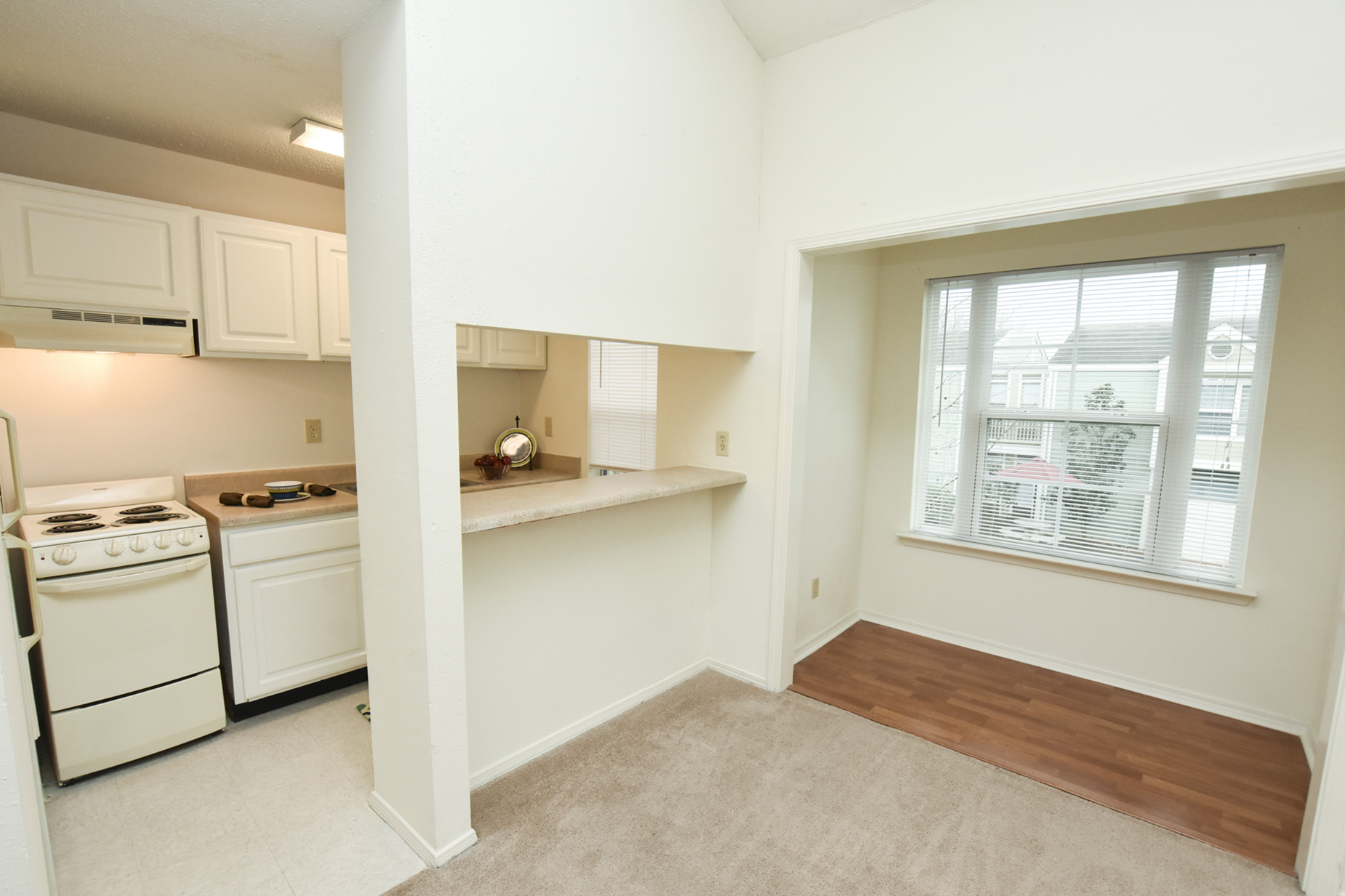 Kitchen & Sunroom