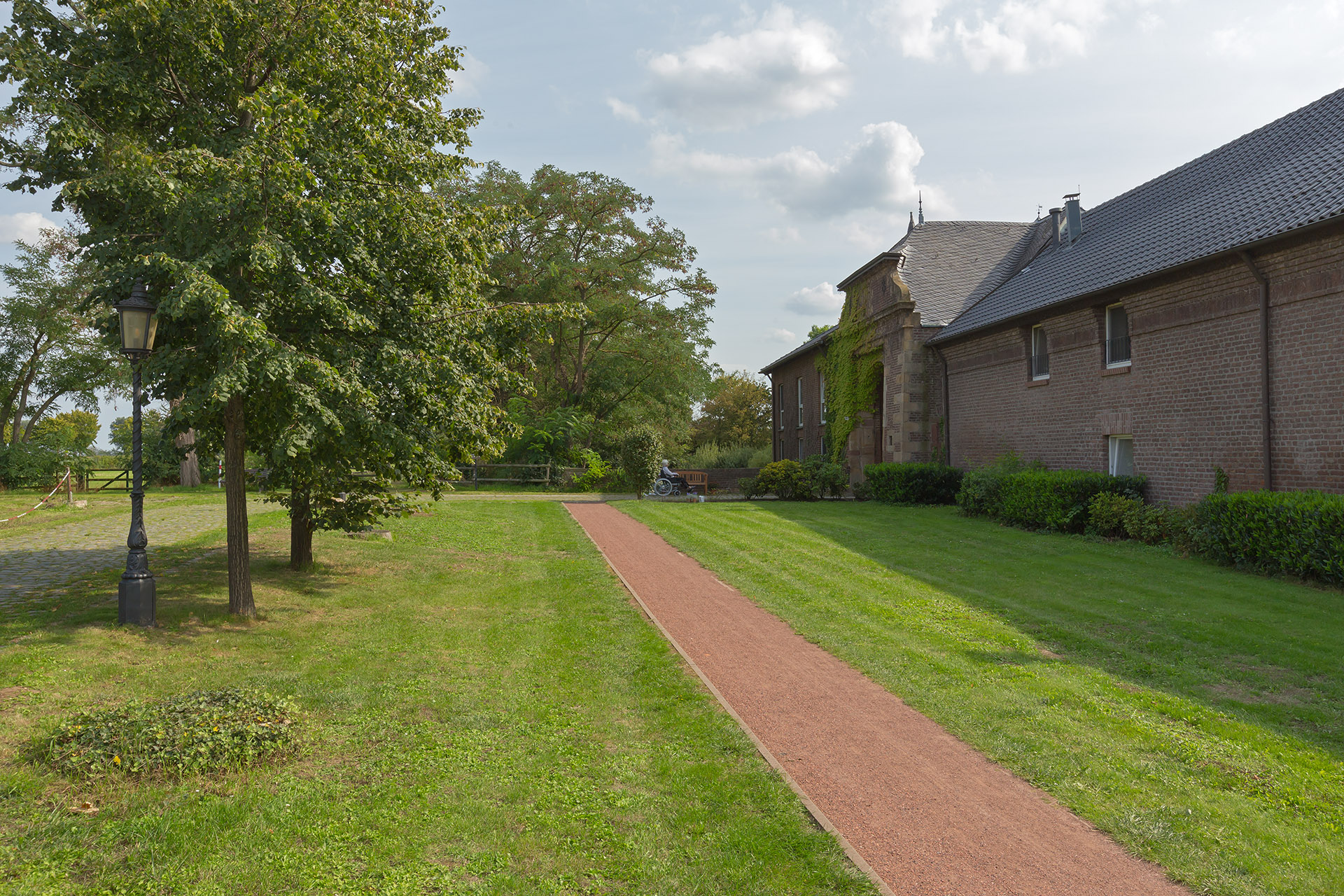 CURATA Seniorenresidenz Burg Binsfeld, Seniorenresidenz Burg Binsfeld in Nörvenich
