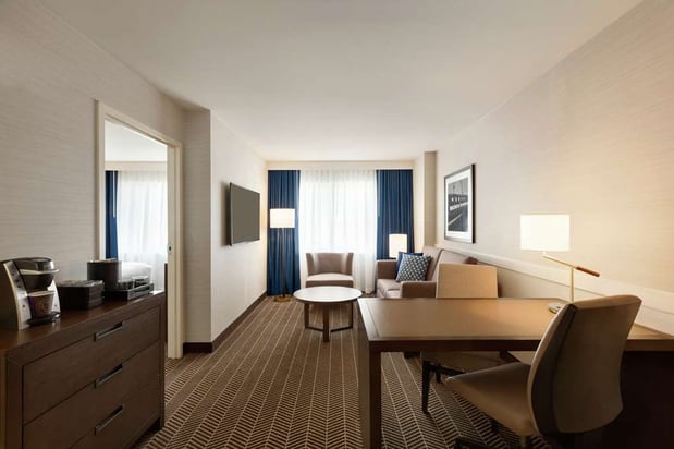 Images Embassy Suites by Hilton Boston at Logan Airport
