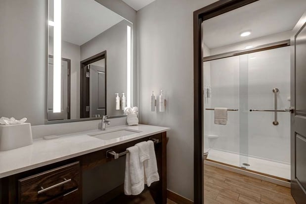 Images Homewood Suites by Hilton Oak Creek Milwaukee