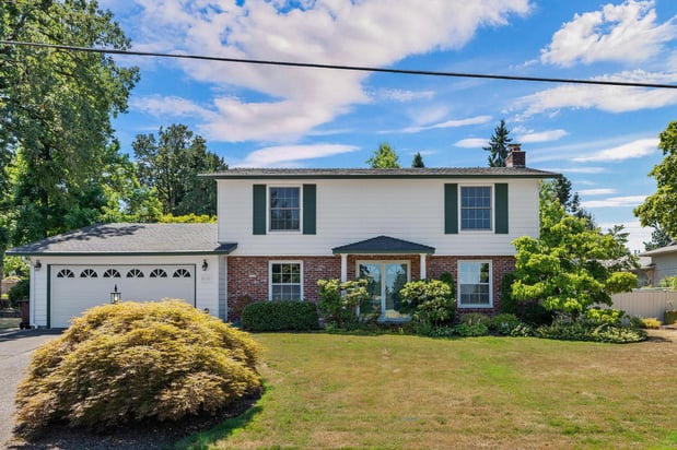 Images Christina Hamilton, REALTOR | Re/Max Equity Group