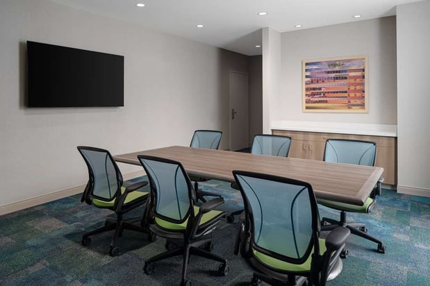Images Home2 Suites Des Moines at Drake University