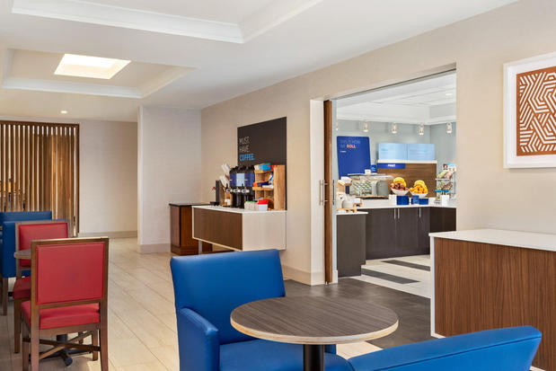 Images Holiday Inn Express & Suites Denver Airport by IHG