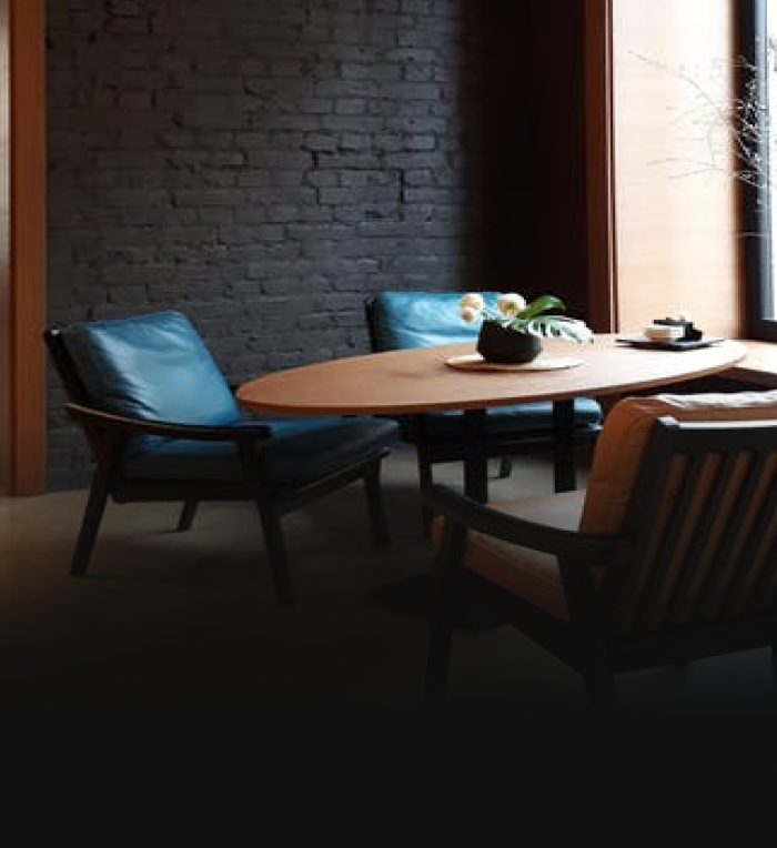 A midcentury modern style lounge area.