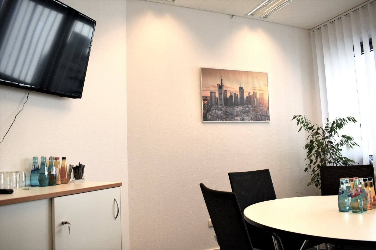 Bilder o&m offices & more GmbH & Co. KG