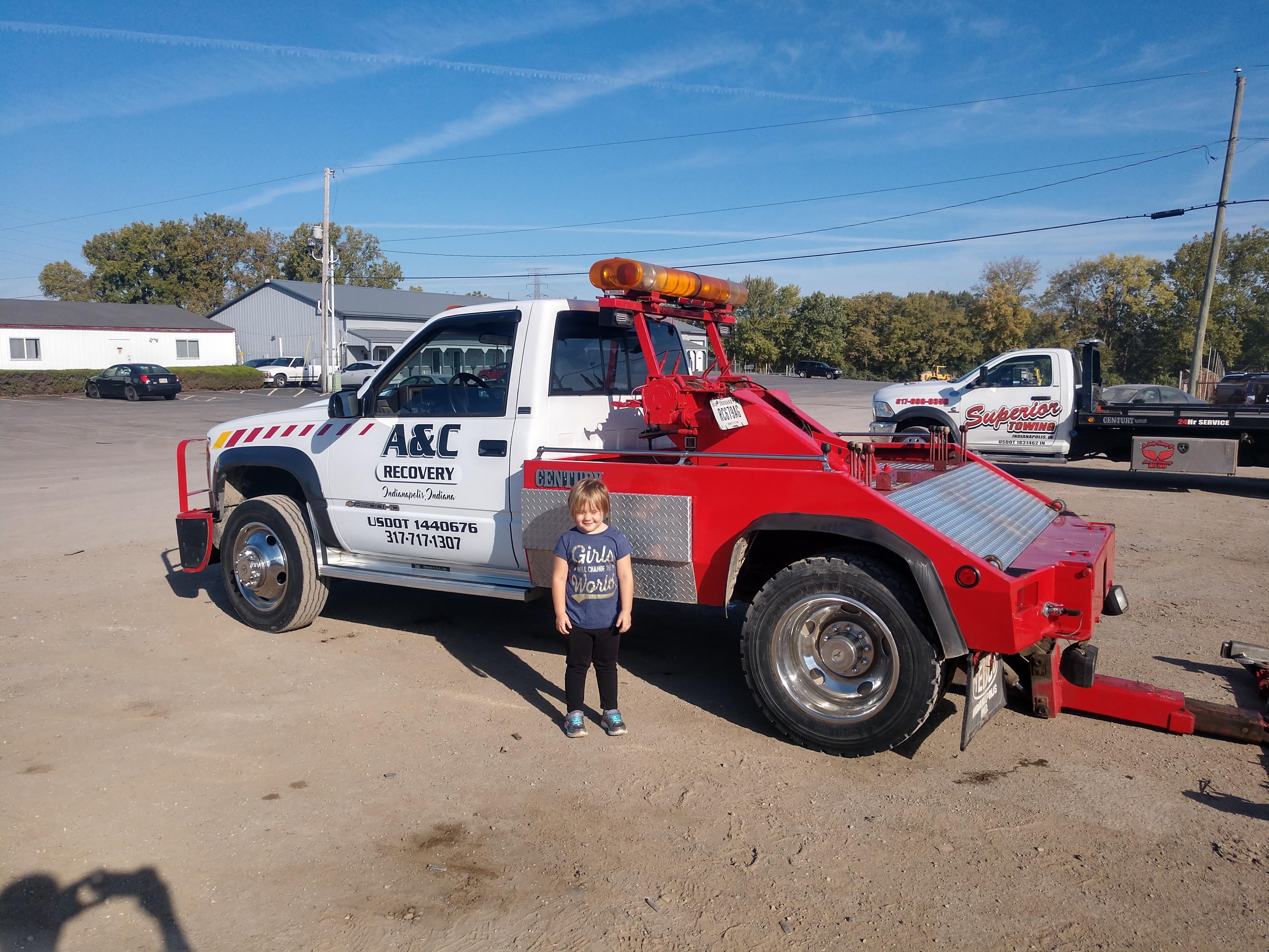 A &amp; C Towing Logo