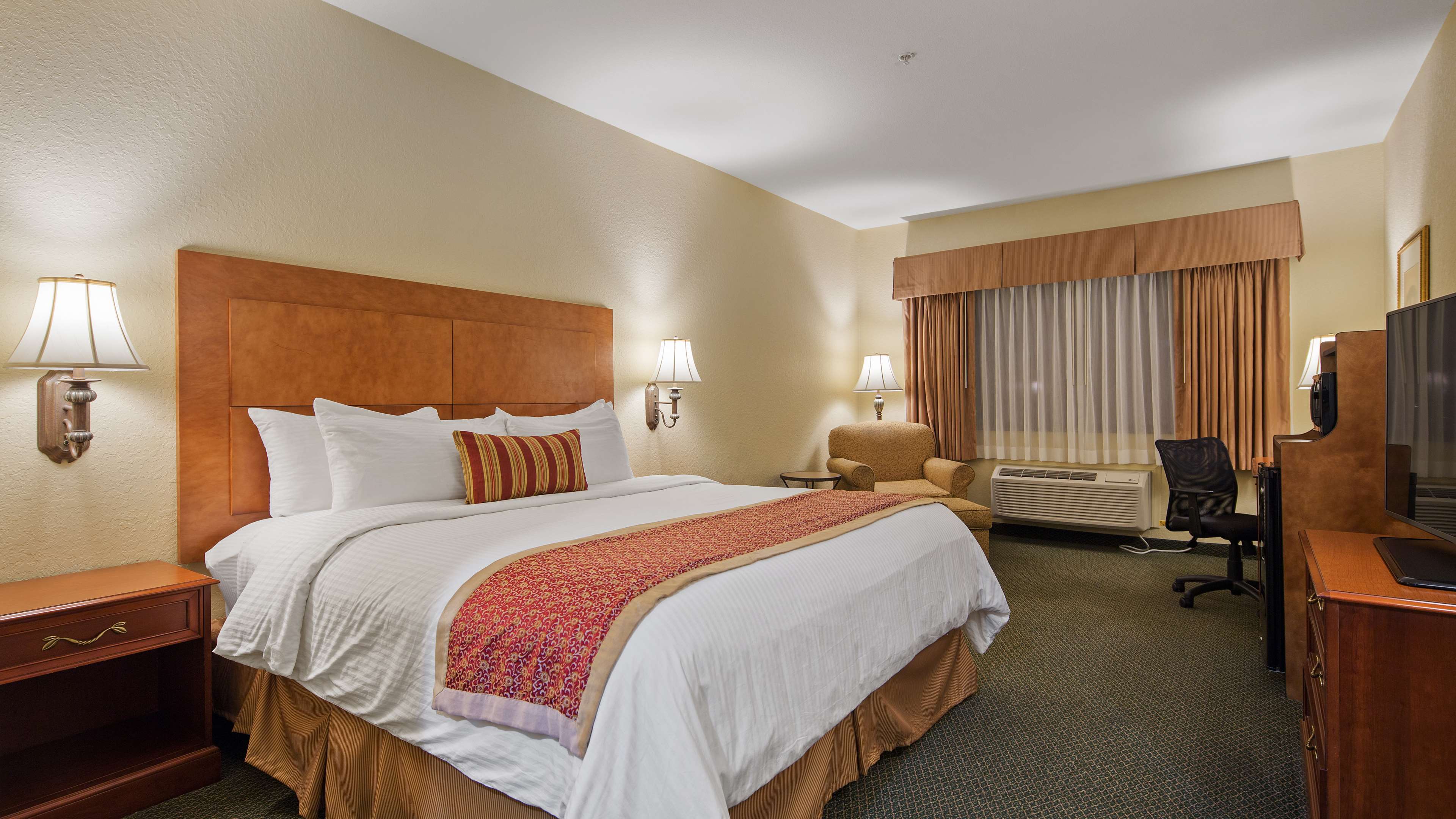 Best Western Plus Victoria Inn & Suites - Victoria, TX - Company Page