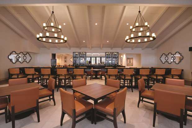 Images Embassy Suites by Hilton Scottsdale Resort