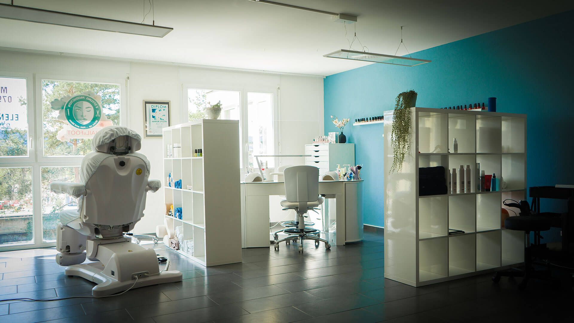 NAIL & FOOT, Spitzengeerstrasse 1 in Nänikon