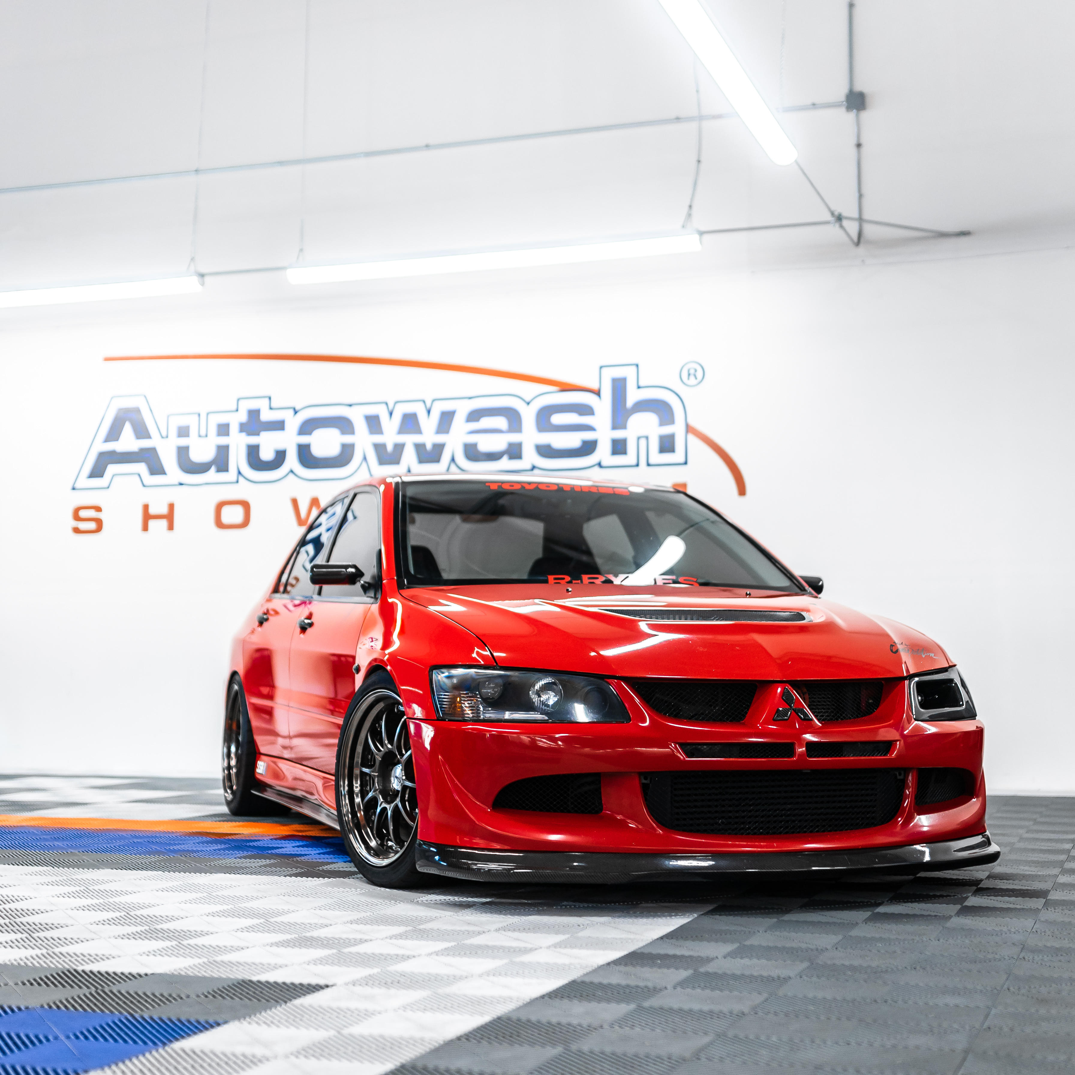 Autowash Showroom Detailing Photo