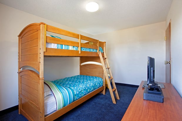 Images Holiday Inn Express & Suites St. Joseph Lakefront by IHG