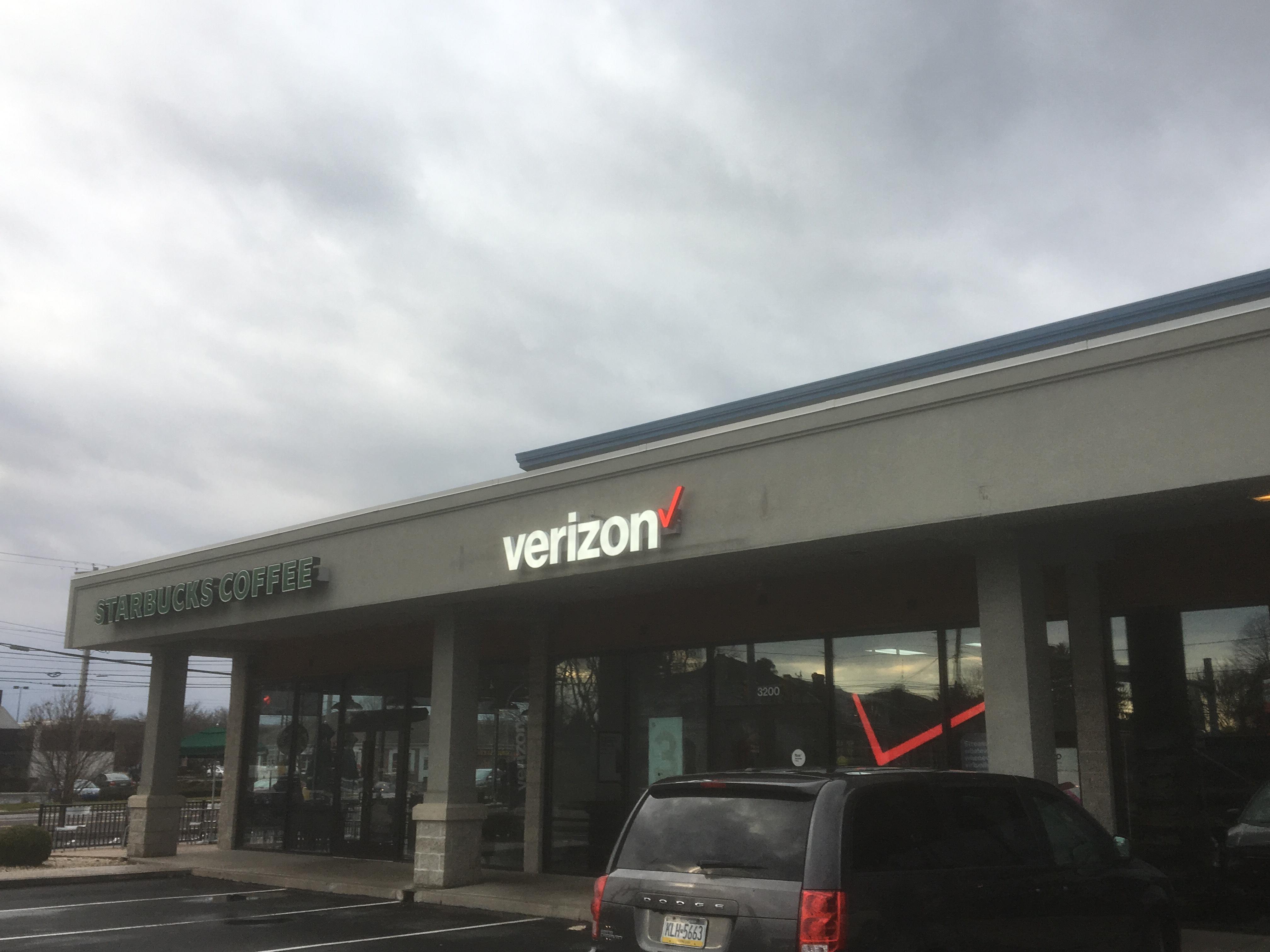 Verizon Authorized Retailer - TCC Photo