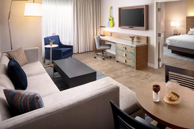 Images Hotel Indigo Gainesville-Celebration Pointe by IHG