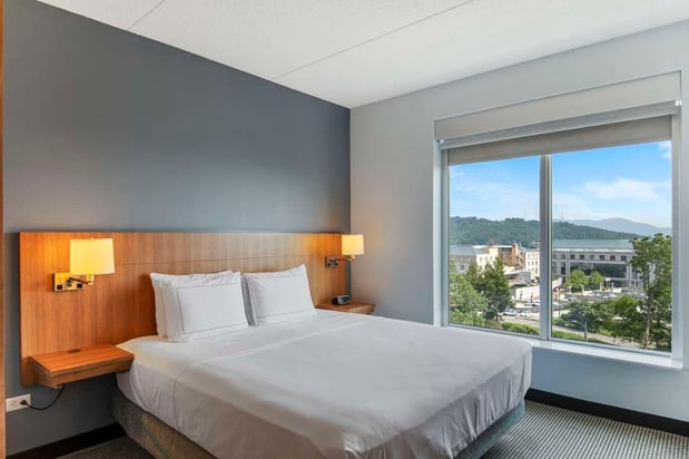 Images DoubleTree by Hilton Asheville Downtown