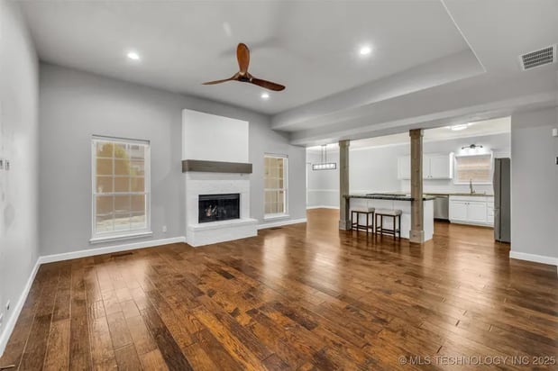 Images Heather Vest - Tulsa Real Estate Agent / Realtor