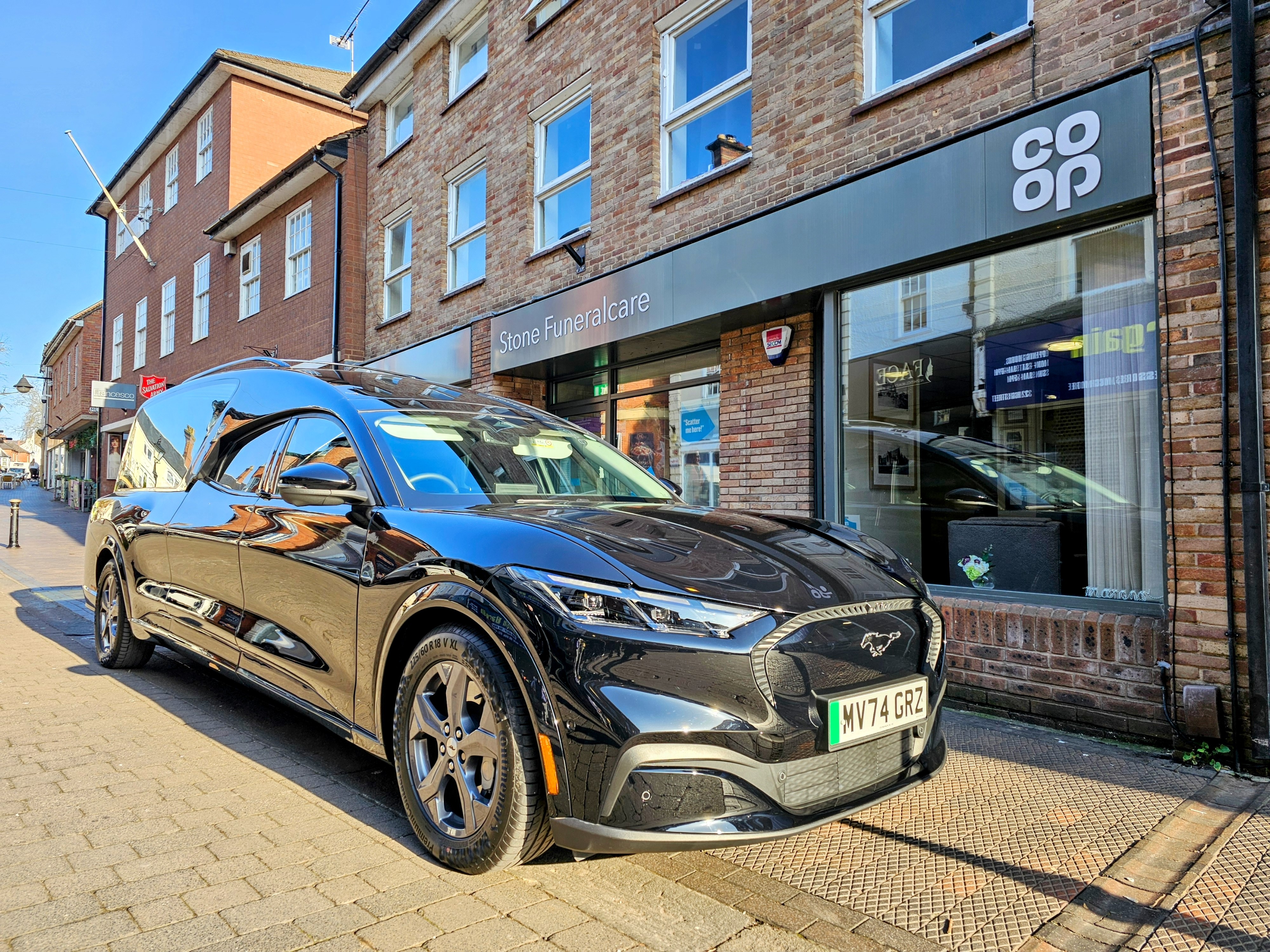 Images Co-op Funeralcare, Stone