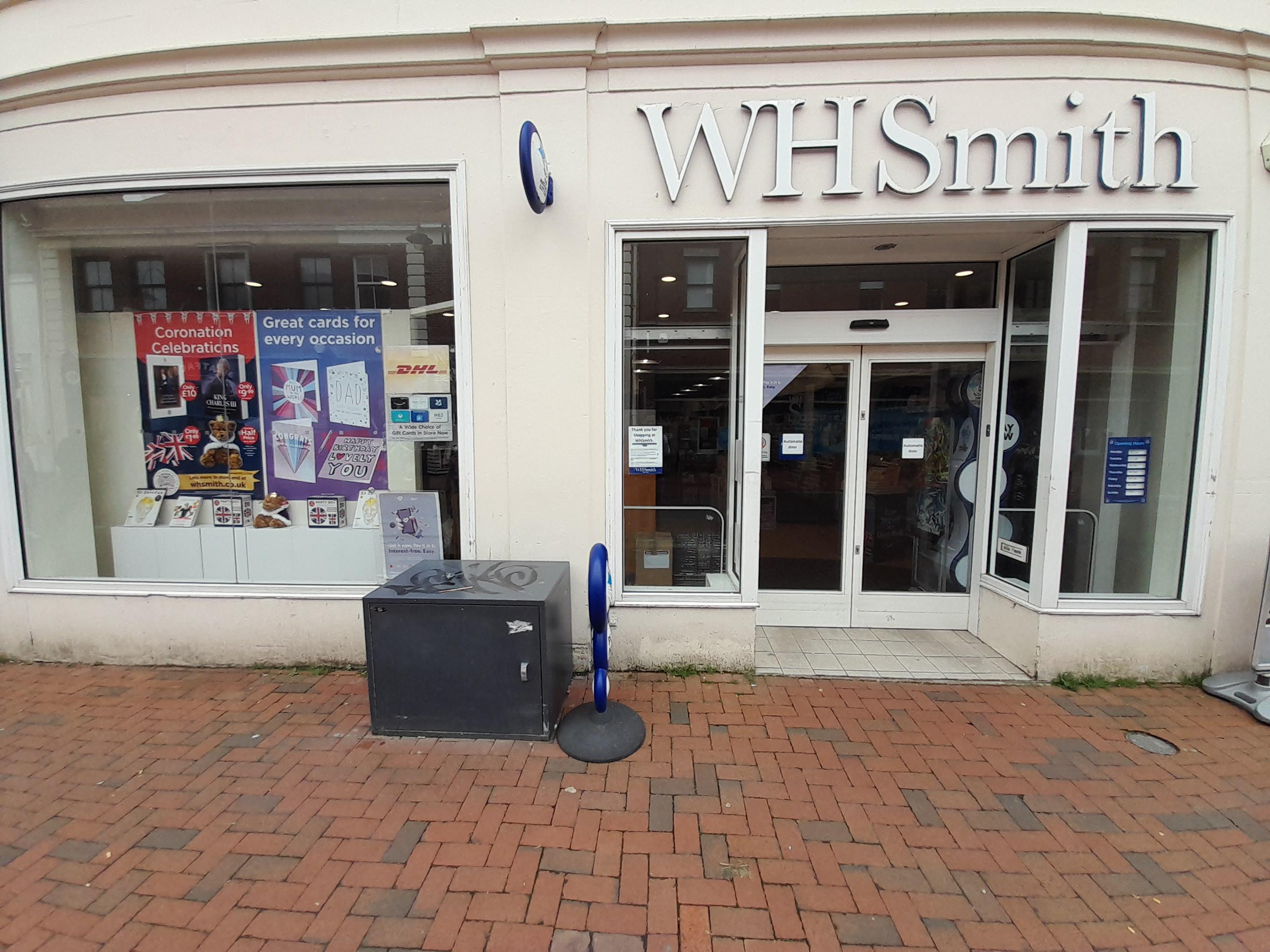 Images DHL Express Service Point (WHSmith Ely)