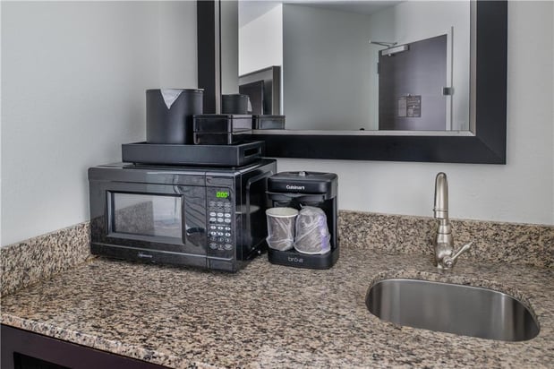 Images Embassy Suites by Hilton St. Louis Airport