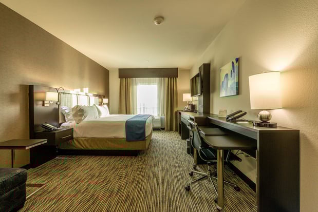 Images Holiday Inn Austin Airport by IHG