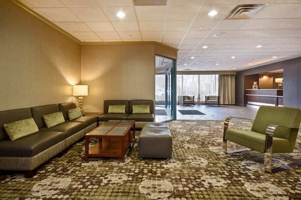 Images Holiday Inn Cincinnati-Riverfront by IHG